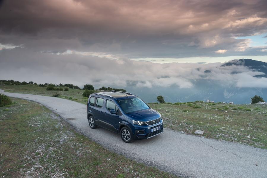  Peugeot Rifter 2018 года  (WW) (фото 27 из 43)